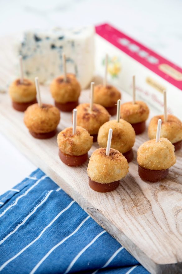croquetas de queso azul y dulce de membrillo, como hacer croquetas, queso, recetas de cocina.