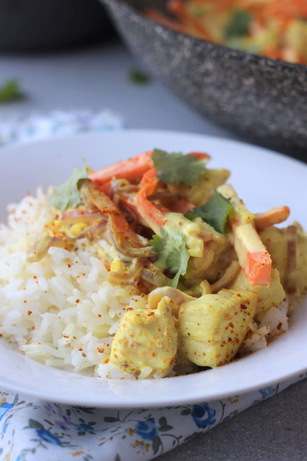wok de pollo al curry, pollo con salsa de curry, vegetales, cocinar wok, recetas de cocina, recetas saludables, recetas rápidas, recetas Essen.