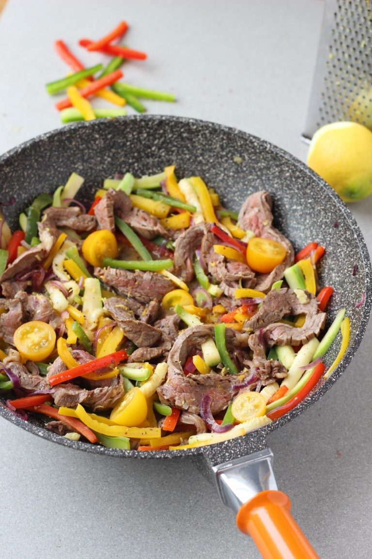 wok de vegetales y carne, recetas essen, recetas de cocina, wok, morrones, cocina saludable, salud.